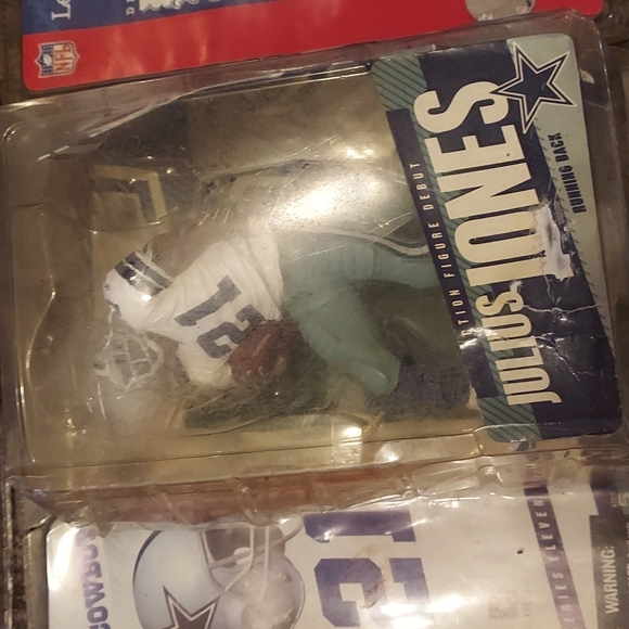 Mcfarlane toys football and baseball 20$ each - Picture 8 of 16